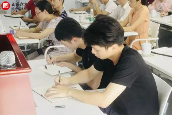 正睿商學(xué)院《贏在中層》公開課在廣州圓滿舉辦！