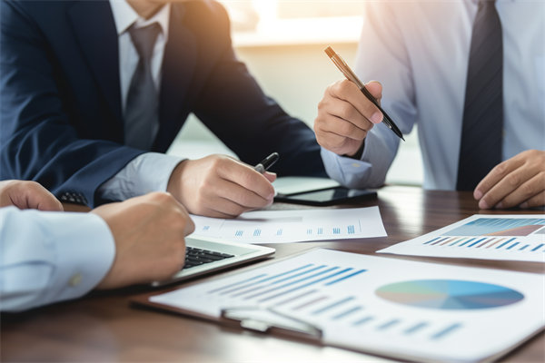 如何在快速變化的市場中精準定位企業(yè)戰(zhàn)略方向？