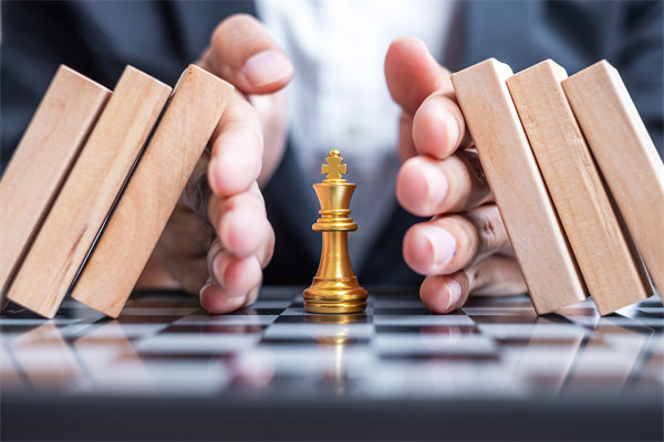 企業(yè)戰(zhàn)略調(diào)整如何有效應(yīng)對行業(yè)變革挑戰(zhàn)？