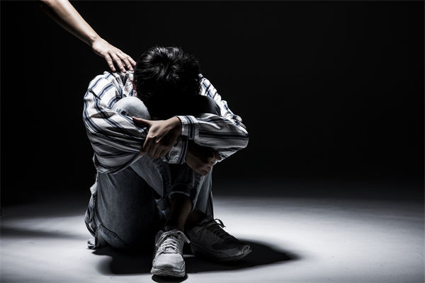 女子漏接電話被市監(jiān)所工作人員辱罵，人力資源管理有何感悟？