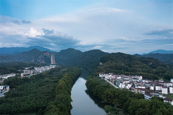 麗水戰(zhàn)略咨詢公司如何為企業(yè)規(guī)劃長遠(yuǎn)藍(lán)圖？