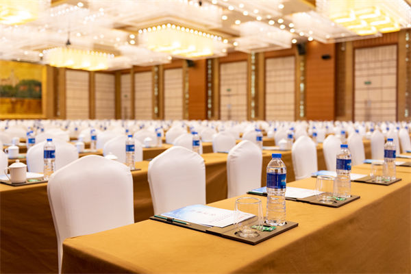 兩會熱議破解企業(yè)“生長痛”，對企業(yè)戰(zhàn)略管理有何啟示？