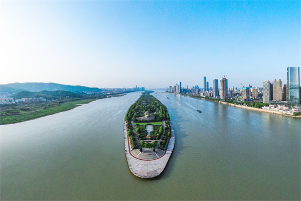 長沙戰(zhàn)略咨詢公司如何幫傳統(tǒng)企業(yè)突破發(fā)展瓶頸實(shí)現(xiàn)轉(zhuǎn)型？